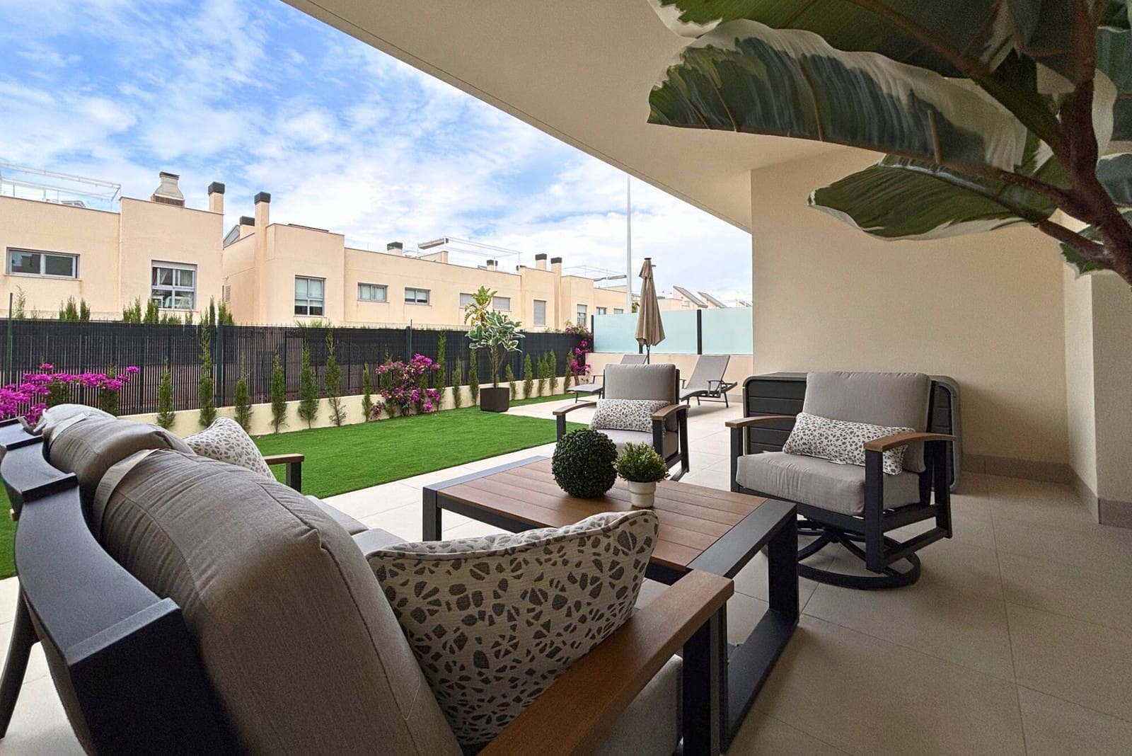 2 slaapkamer Appartement te koop in Torrevieja met zwembad - € 349.000 (Ref: 9651263)