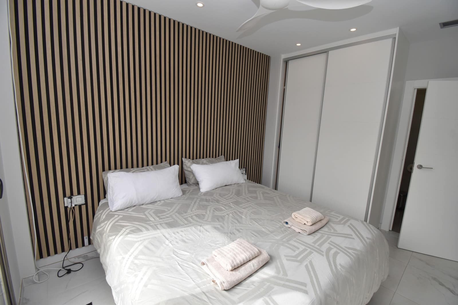 3 sypialnia Willa na sprzedaż w Villamartin z basenem - 395 000 € (Ref: 9651264)