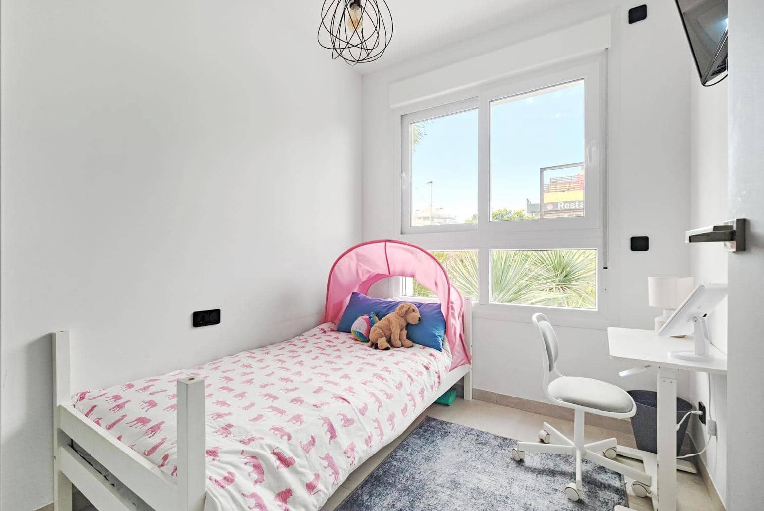 3 bedroom Apartment for sale in Villamartin with pool garage - € 349,000 (Ref: 9651265)