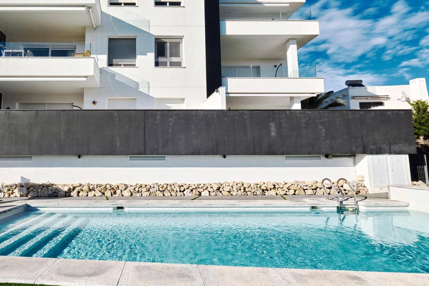 3 bedroom Apartment for sale in Villamartin with pool garage - € 349,000 (Ref: 9651265)