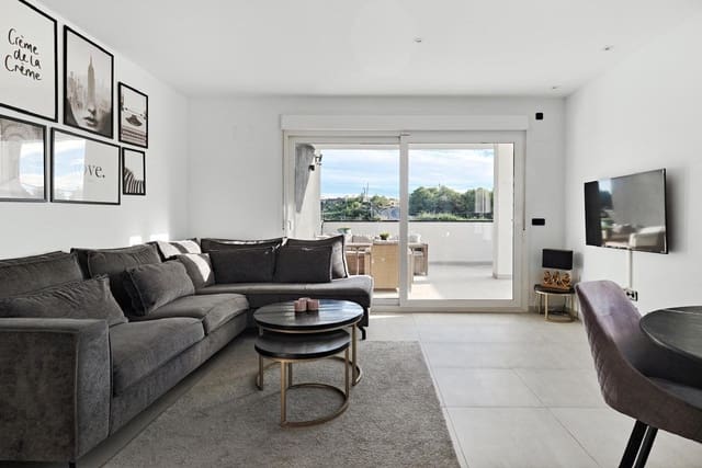 3 bedroom Apartment for sale in Villamartin, Orihuela with pool garage - € 349,000 (Ref: 9651265)