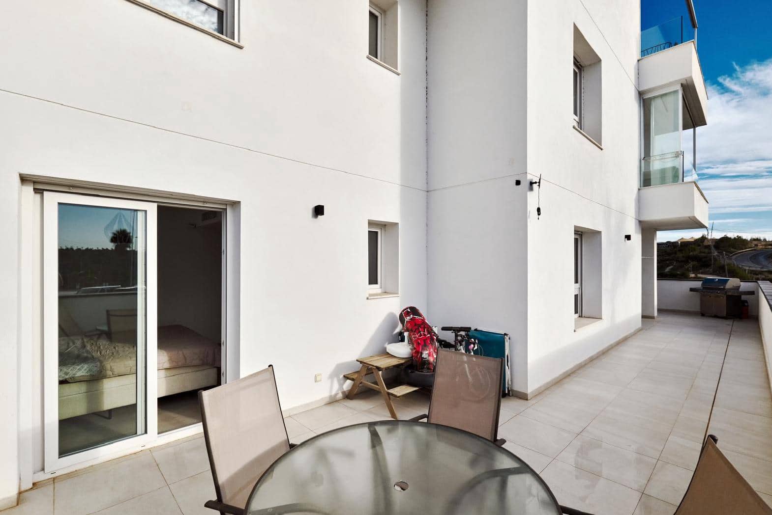 3 bedroom Apartment for sale in Villamartin with pool garage - € 349,000 (Ref: 9651265)
