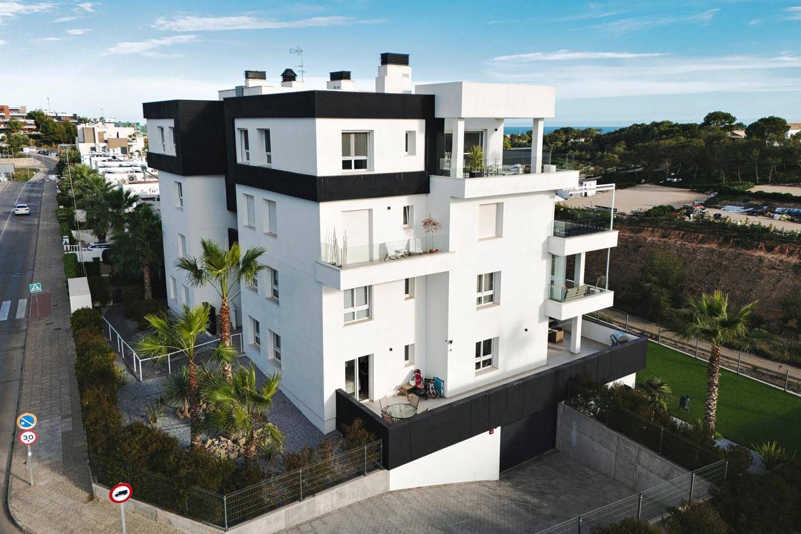 3 bedroom Apartment for sale in Villamartin with pool garage - € 349,000 (Ref: 9651265)