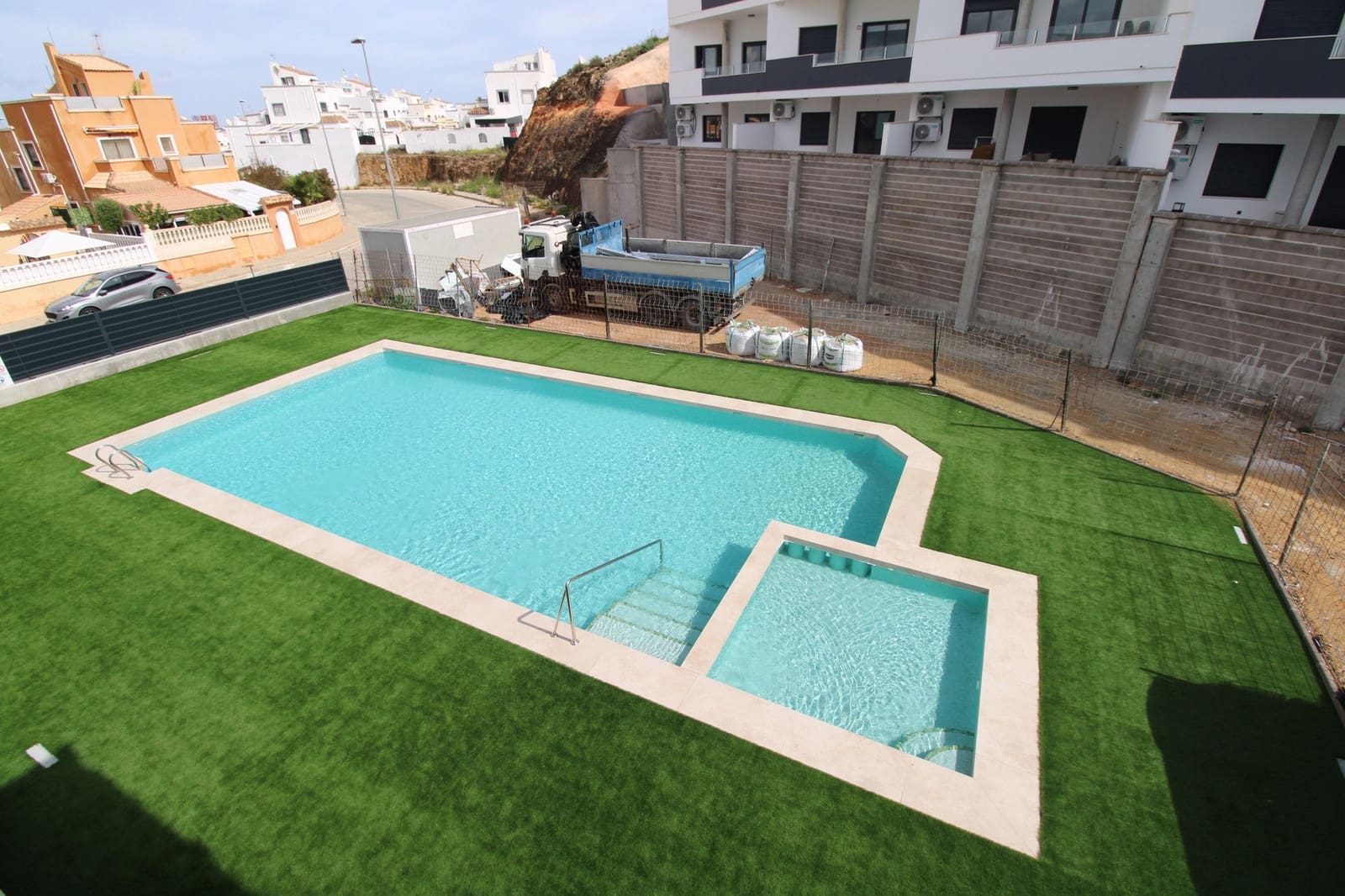 2 slaapkamer Penthouse te koop in Los Altos met zwembad - € 295.000 (Ref: 9663604)