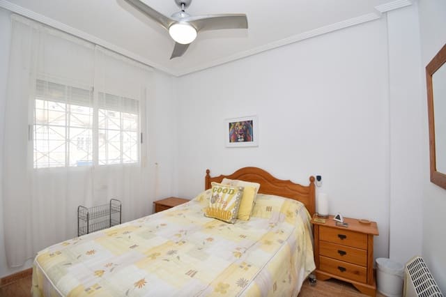 2 soverom Penthouse til salgs i Playa Flamenca, Orihuela med svømmebasseng - € 159 995 (Ref: 9679574)