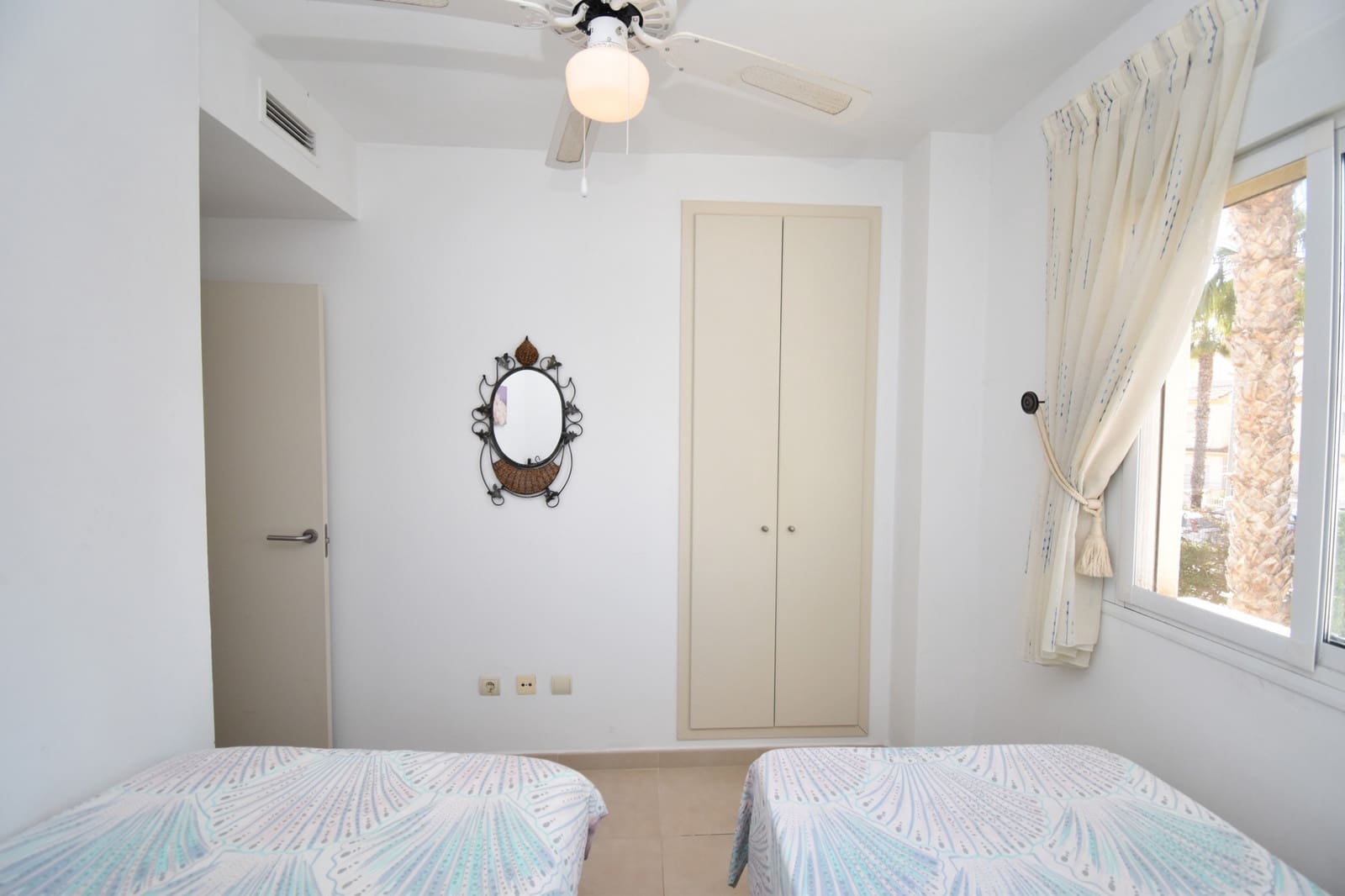 2 Zimmer Apartment zu verkaufen in Cabo Roig mit Pool - 230.000 € (Ref: 9679575)
