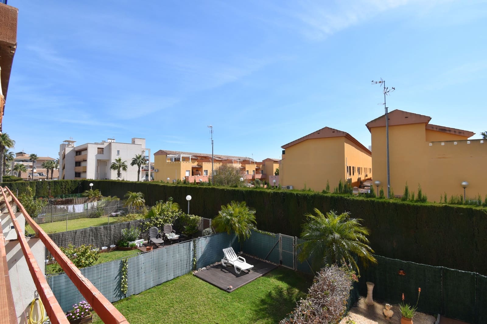 2 Zimmer Apartment zu verkaufen in Cabo Roig mit Pool - 230.000 € (Ref: 9679575)