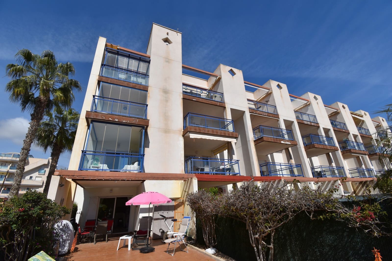 2 Zimmer Apartment zu verkaufen in Cabo Roig mit Pool - 230.000 € (Ref: 9679575)