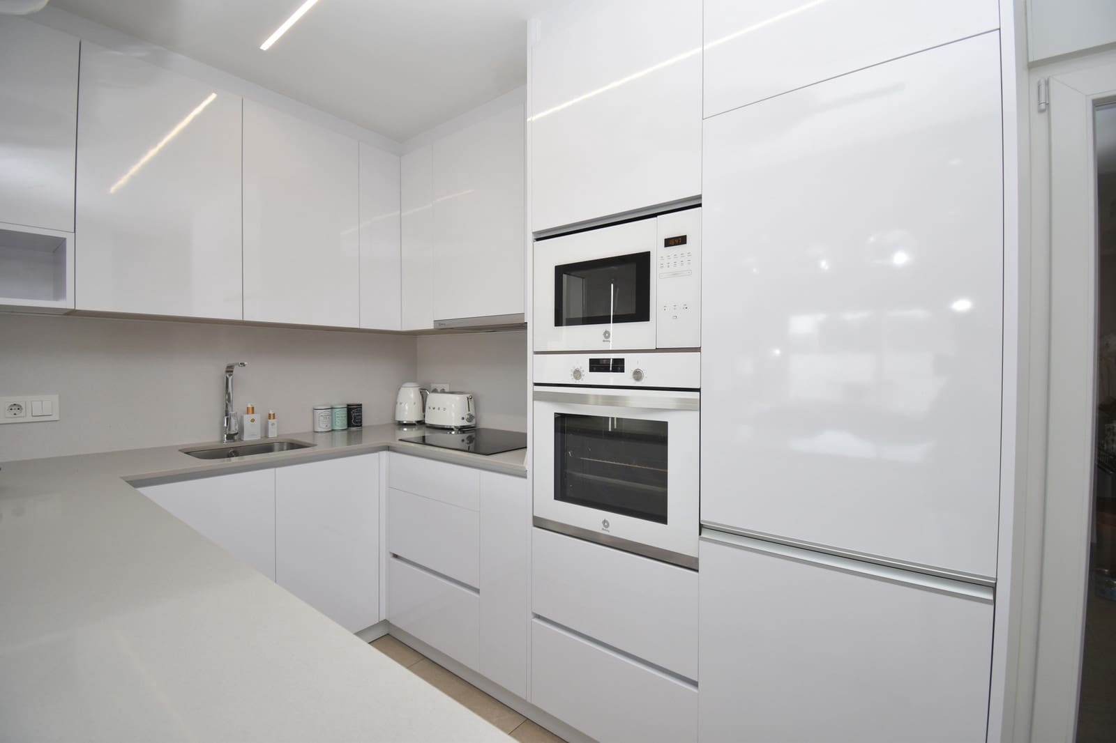 4 slaapkamer Villa te koop in San Pedro del Pinatar met zwembad - € 525.000 (Ref: 9686187)