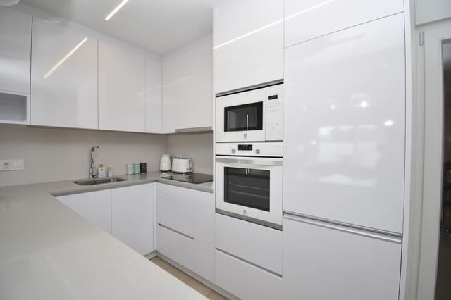 4 quarto Moradia para venda em Los Peñascos - El Salero - Los Imbernones, San Pedro del Pinatar com piscina - 525 000 € (Ref: 9686187)