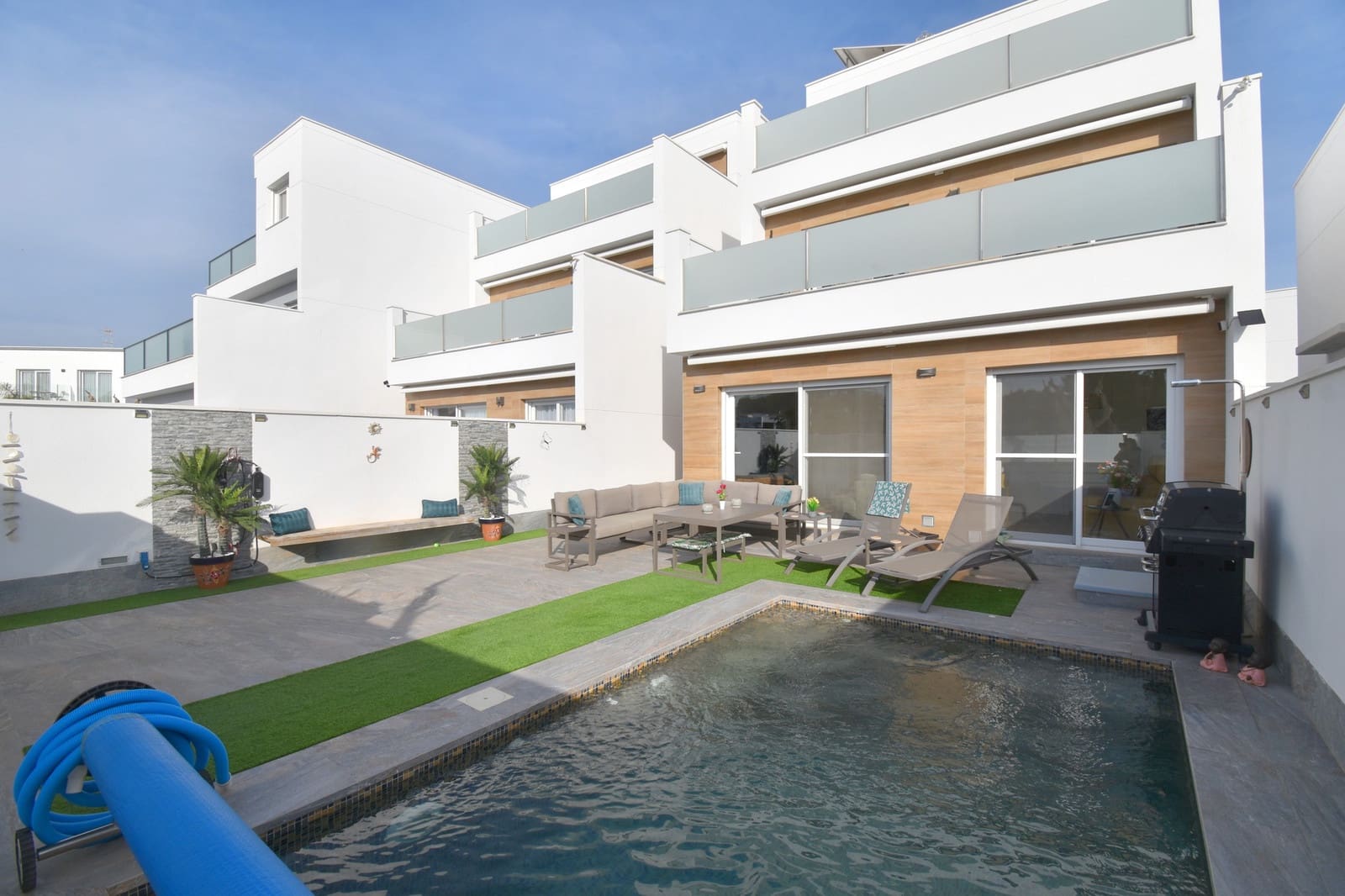 4 slaapkamer Villa te koop in San Pedro del Pinatar met zwembad - € 525.000 (Ref: 9686187)