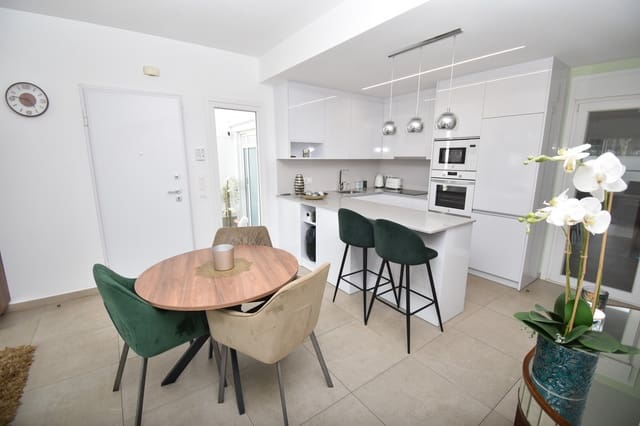 4 quarto Moradia para venda em Los Peñascos - El Salero - Los Imbernones, San Pedro del Pinatar com piscina - 525 000 € (Ref: 9686187)