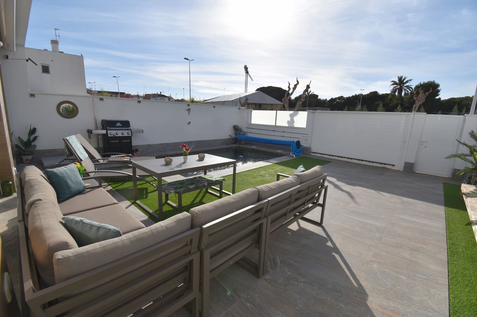4 slaapkamer Villa te koop in San Pedro del Pinatar met zwembad - € 525.000 (Ref: 9686187)