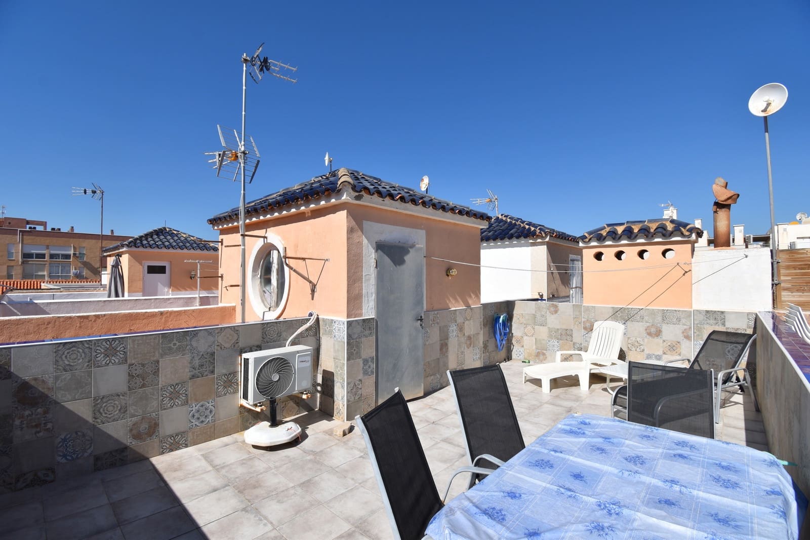 2 slaapkamer Penthouse te koop in La Mata met zwembad - € 189.999 (Ref: 9686188)