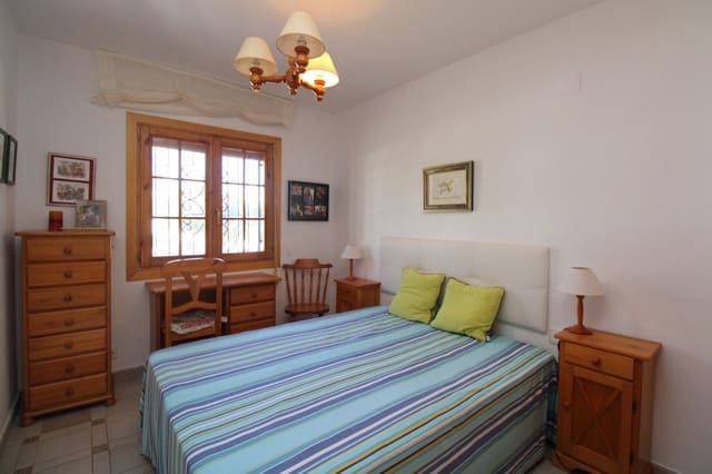 2 slaapkamer Appartement te koop in Villamartin, Orihuela met zwembad - € 199.000 (Ref: 9686189)