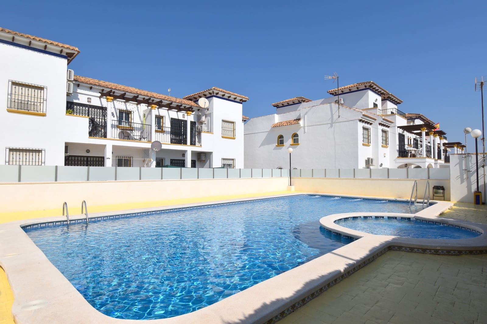 2 bedroom Apartment for sale in La Zenia with pool - € 159,950 (Ref: 9714595)