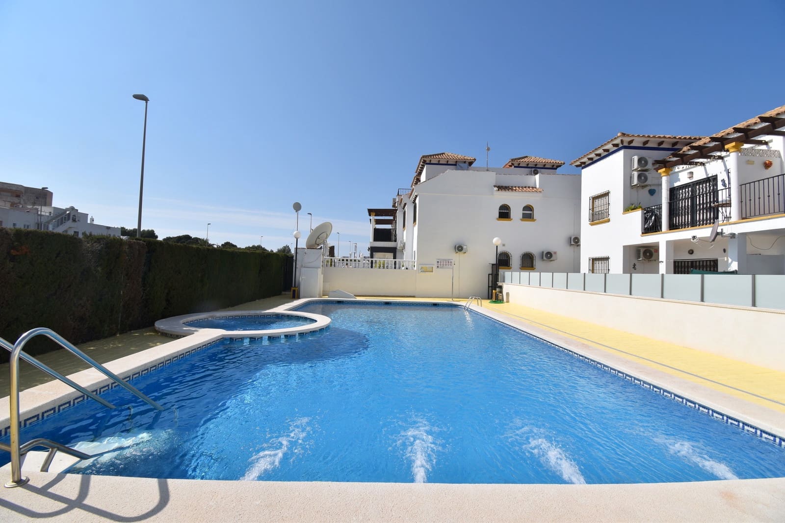 2 bedroom Apartment for sale in La Zenia with pool - € 159,950 (Ref: 9714595)