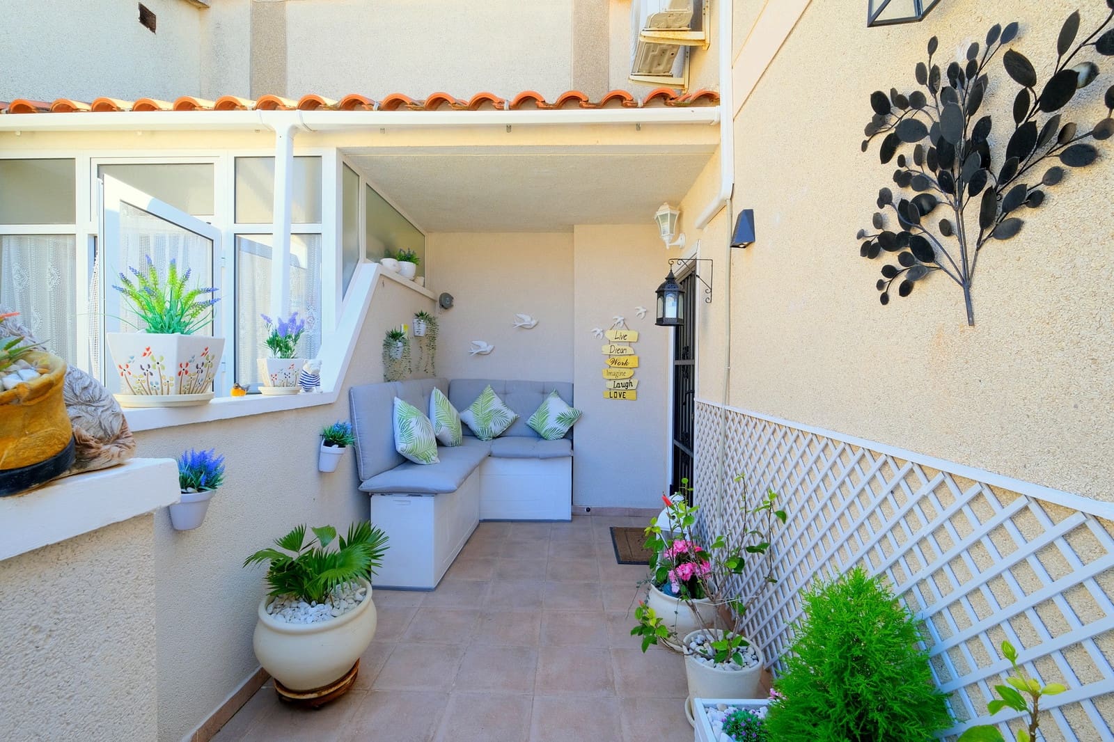 1 makuuhuone Huoneisto myytävänä paikassa Playa Flamenca mukana uima-altaan - 135 000 € (Ref: 9720295)