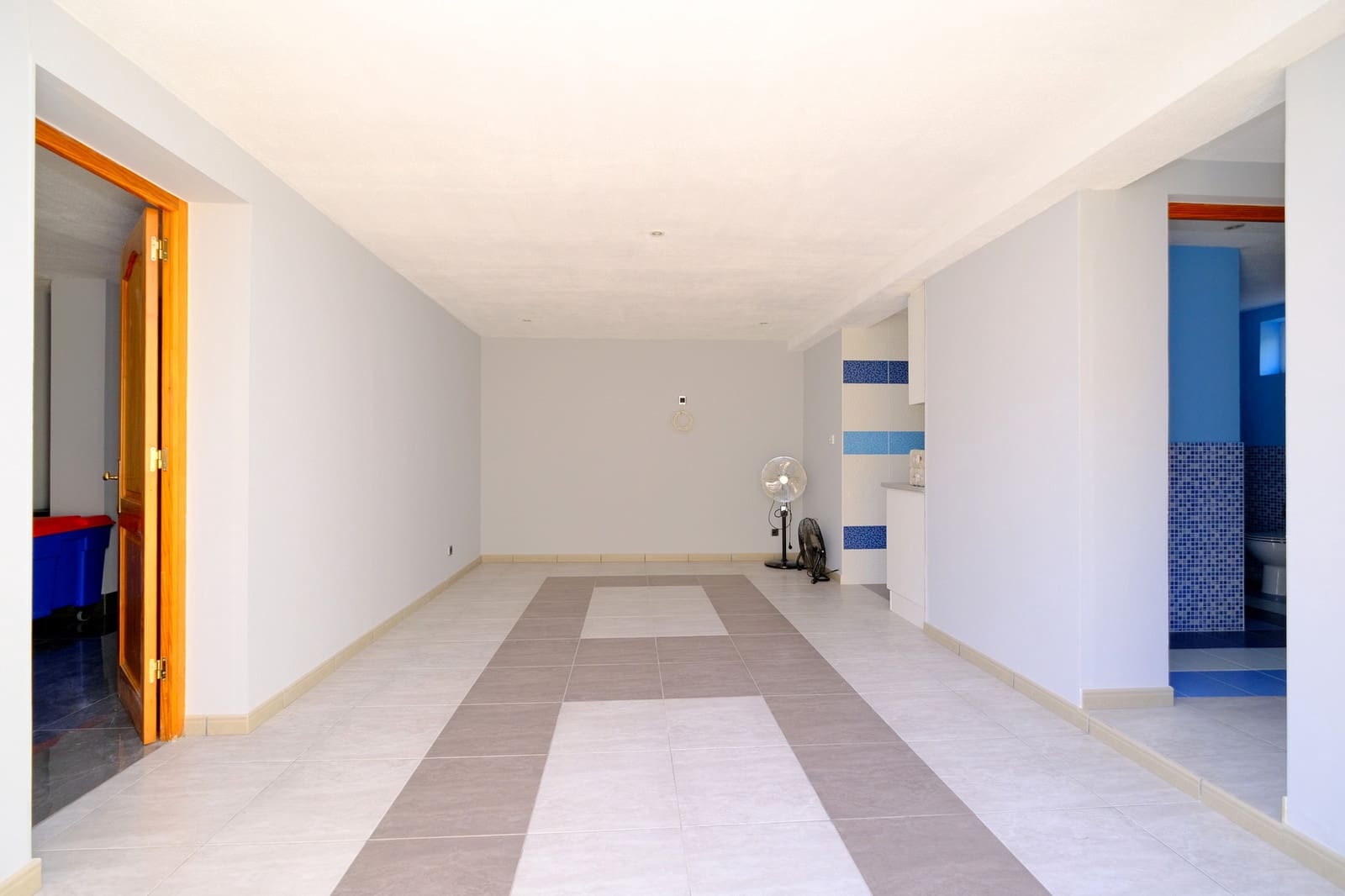 Chalet de 3 habitaciones en Playa Flamenca en venta con piscina - 359.995 € (Ref: 9735255)