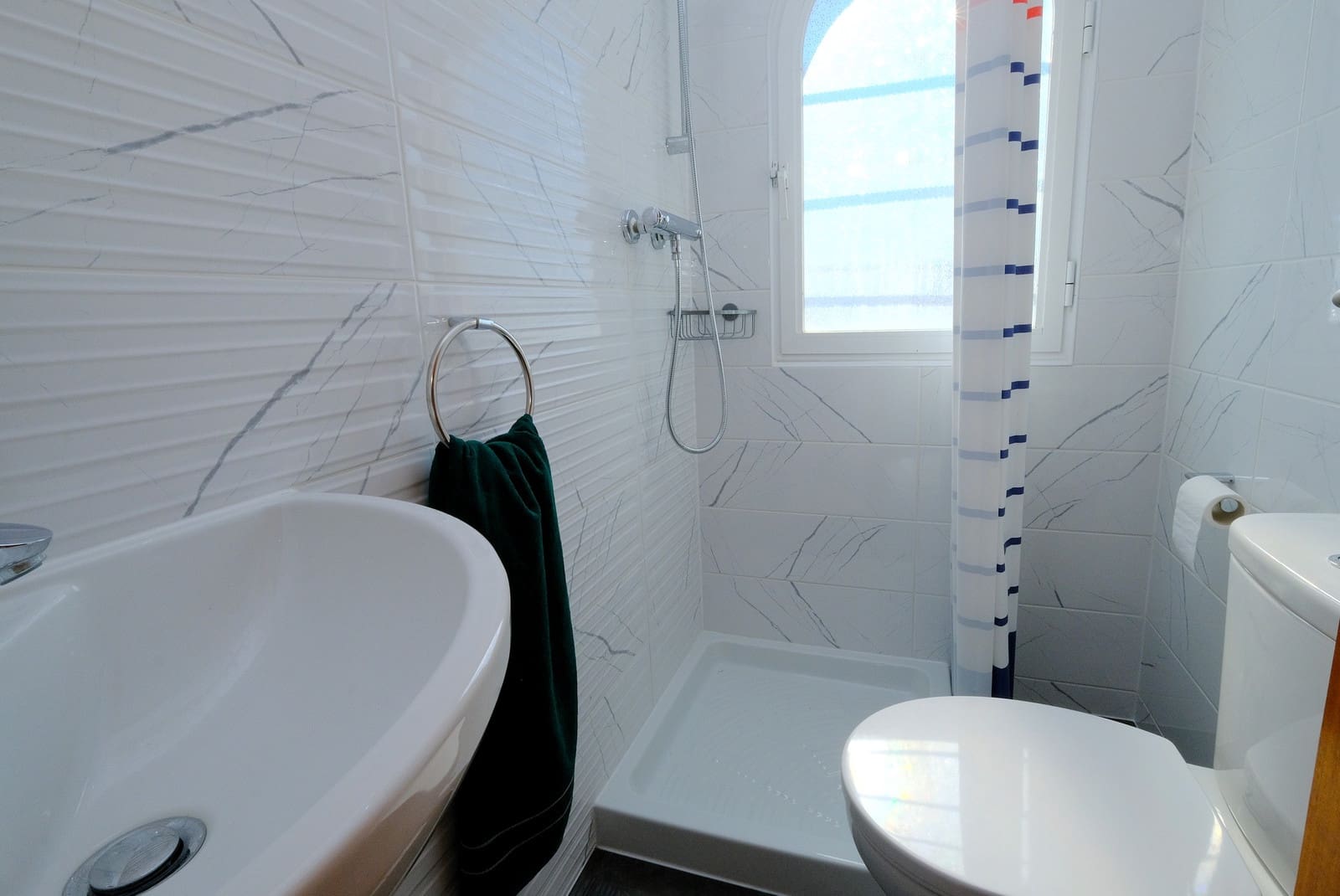 Chalet de 3 habitaciones en Playa Flamenca en venta con piscina - 359.995 € (Ref: 9735255)