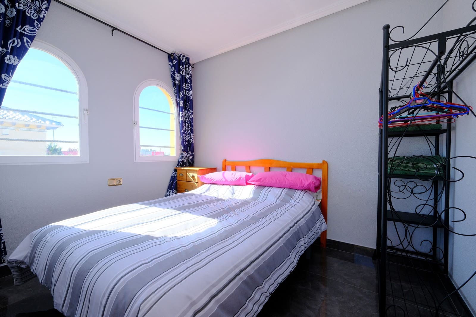 Chalet de 3 habitaciones en Playa Flamenca en venta con piscina - 359.995 € (Ref: 9735255)