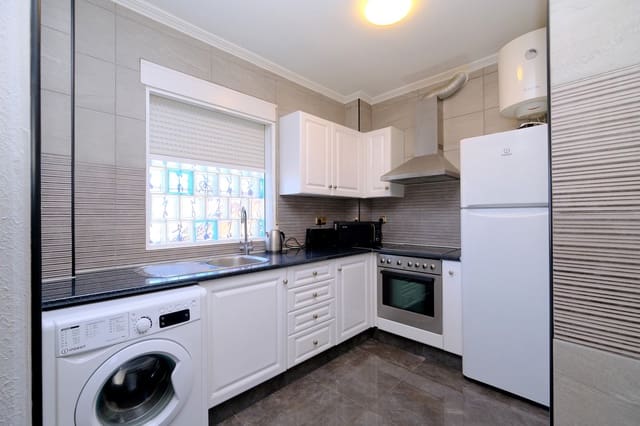 Chalet de 3 habitaciones en Playa Flamenca, Orihuela en venta con piscina - 359.995 € (Ref: 9735255)