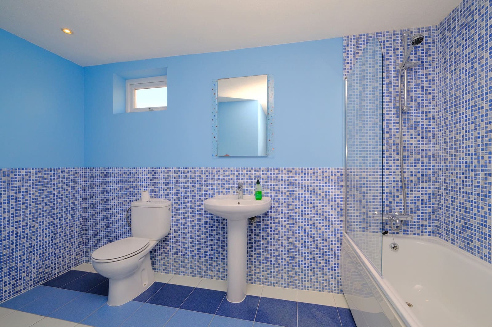 Chalet de 3 habitaciones en Playa Flamenca en venta con piscina - 359.995 € (Ref: 9735255)