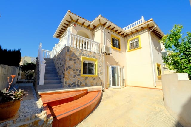 Chalet de 3 habitaciones en Playa Flamenca, Orihuela en venta con piscina - 359.995 € (Ref: 9735255)
