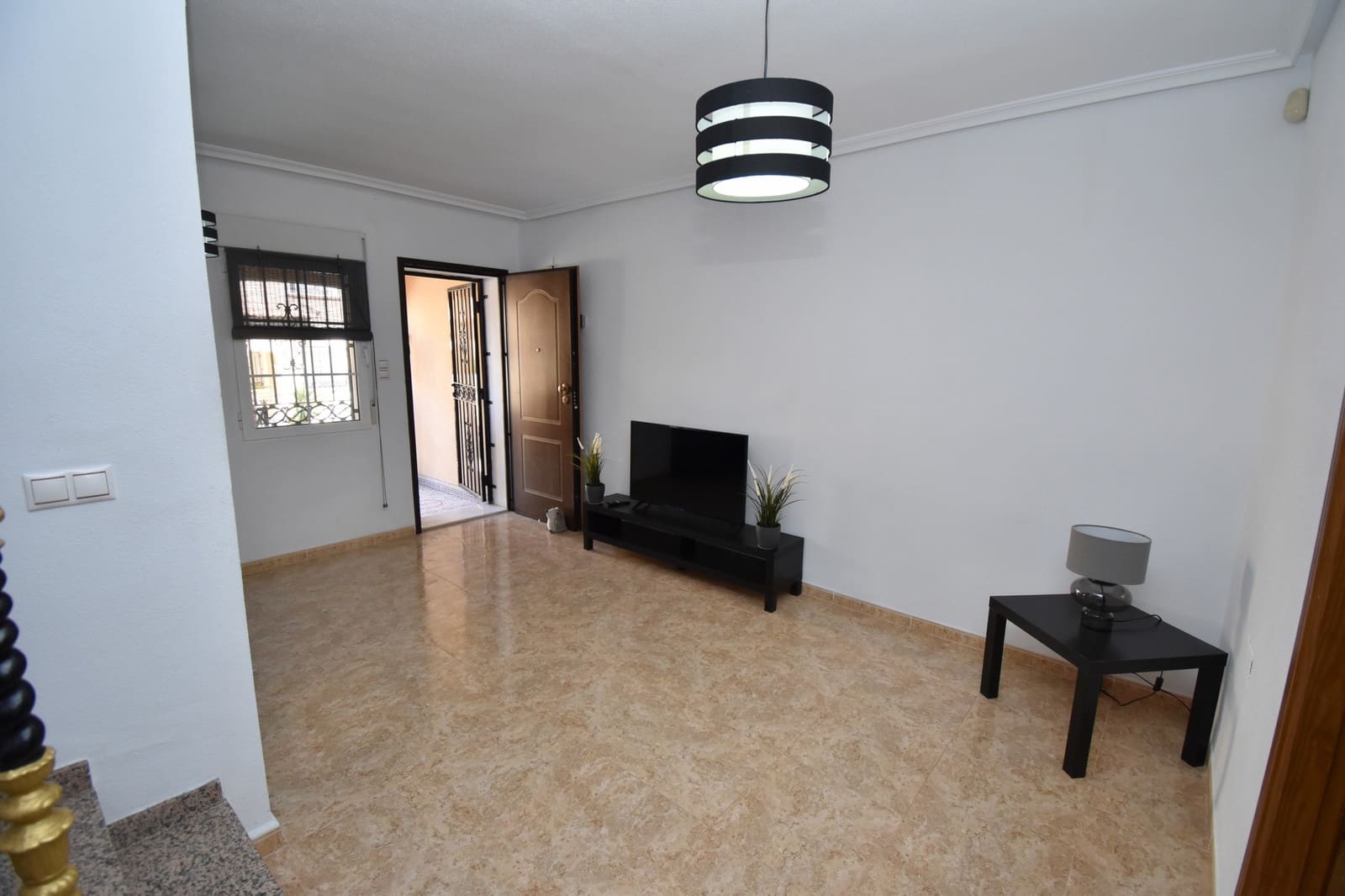 Casa de 3 habitaciones en Villamartin en venta con piscina - 159.999 € (Ref: 9738028)