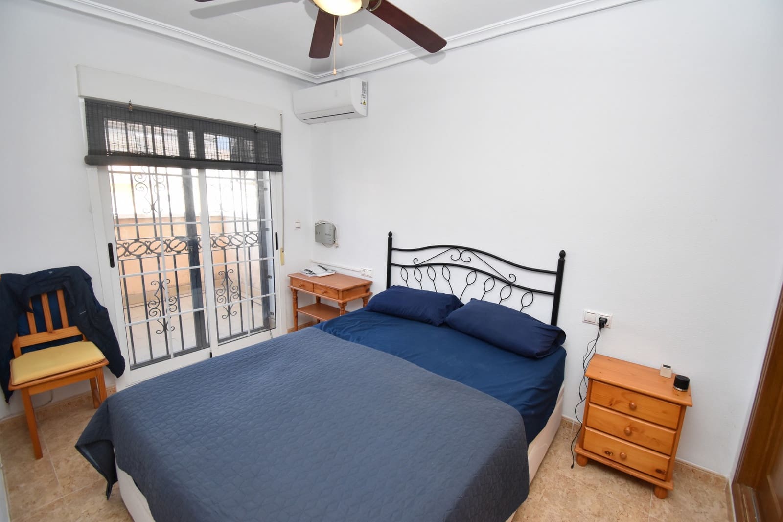 Casa de 3 habitaciones en Villamartin en venta con piscina - 159.999 € (Ref: 9738028)