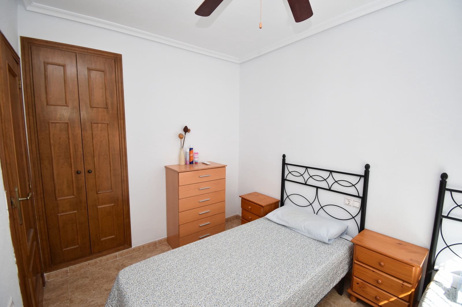 Casa de 3 habitaciones en Villamartin en venta con piscina - 159.999 € (Ref: 9738028)