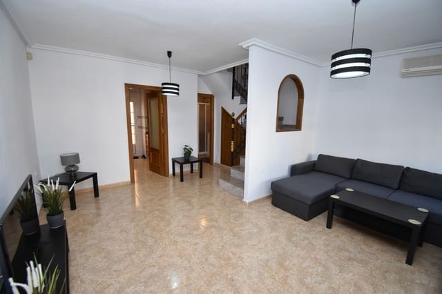 Casa de 3 habitaciones en Villamartin, Orihuela en venta con piscina - 159.999 € (Ref: 9738028)