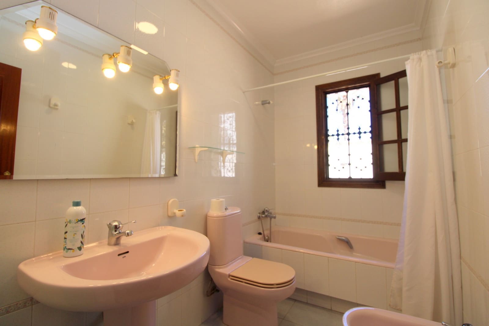 4 soverom Villa til salgs i La Zenia med svømmebasseng garasje - € 585 000 (Ref: 9738029)