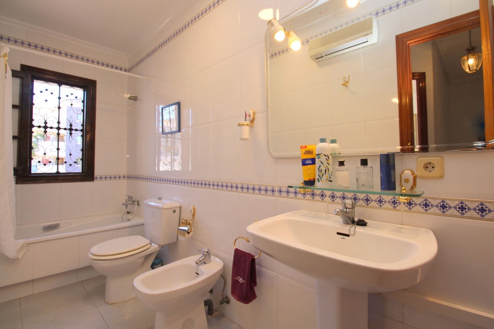 4 soverom Villa til salgs i La Zenia med svømmebasseng garasje - € 585 000 (Ref: 9738029)