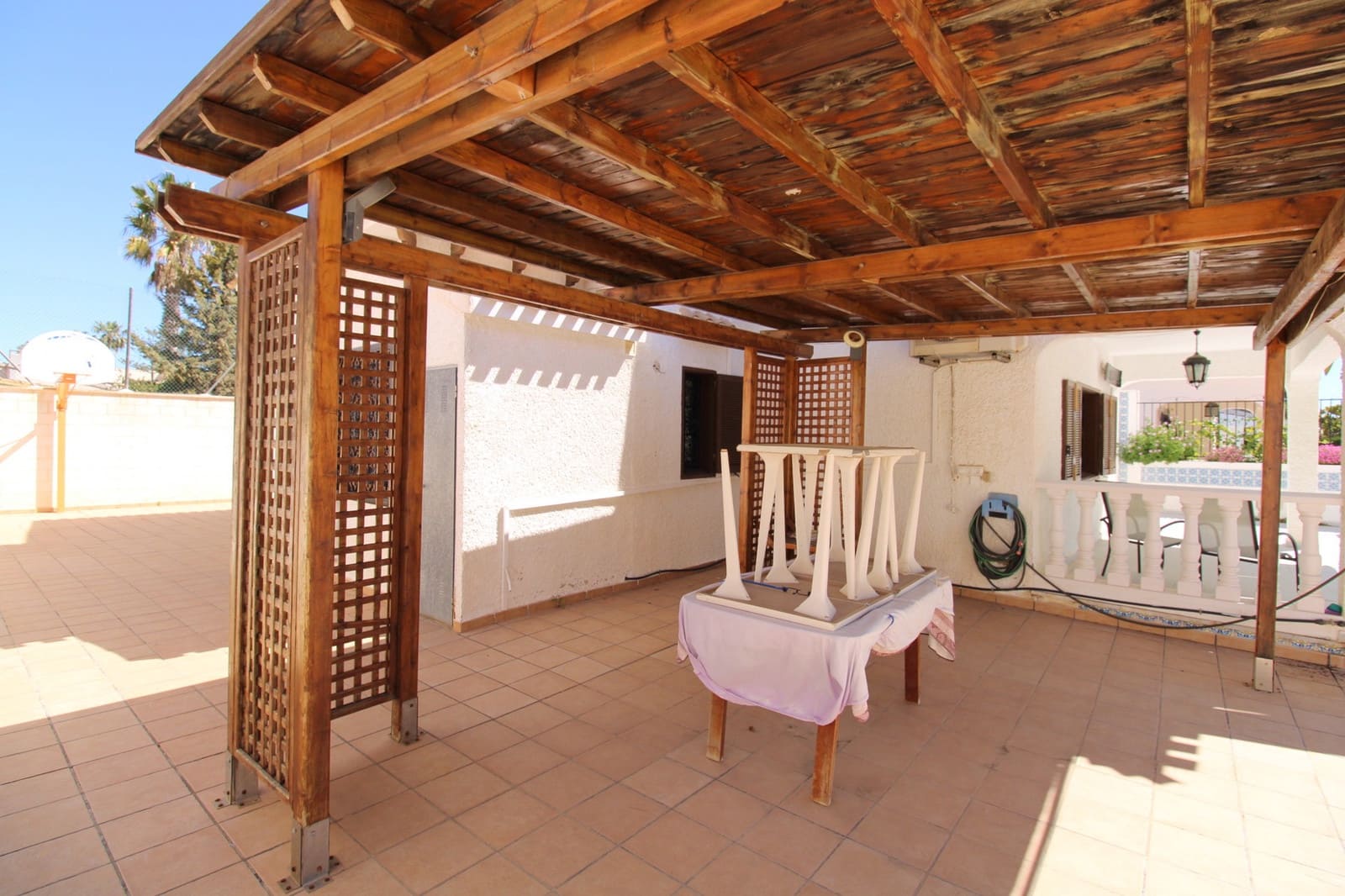 4 soverom Villa til salgs i La Zenia med svømmebasseng garasje - € 585 000 (Ref: 9738029)