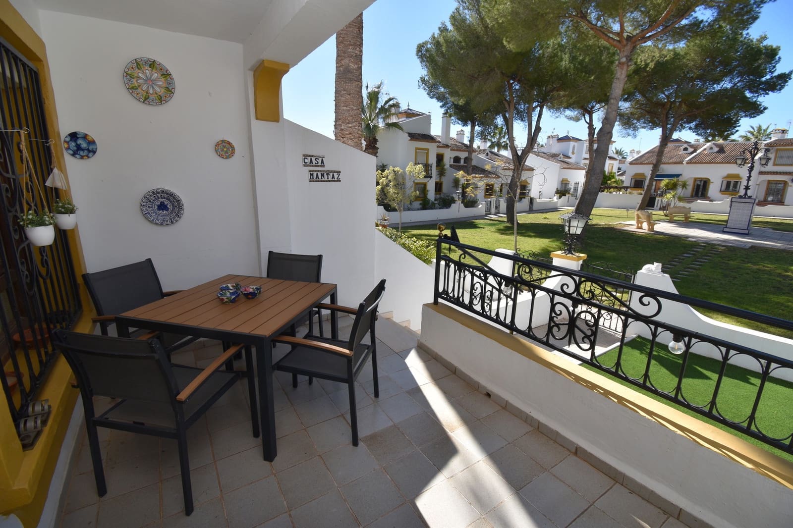 2 bedroom Bungalow for sale in Villamartin with pool - € 219,999 (Ref: 9738030)