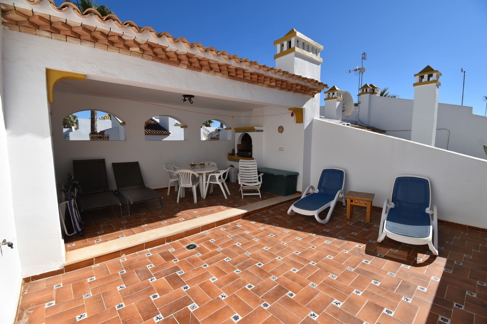 2 bedroom Bungalow for sale in Villamartin with pool - € 219,999 (Ref: 9738030)