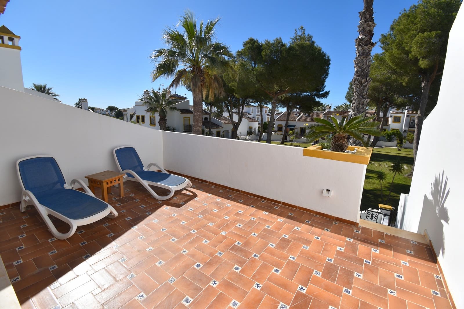 2 bedroom Bungalow for sale in Villamartin with pool - € 219,999 (Ref: 9738030)