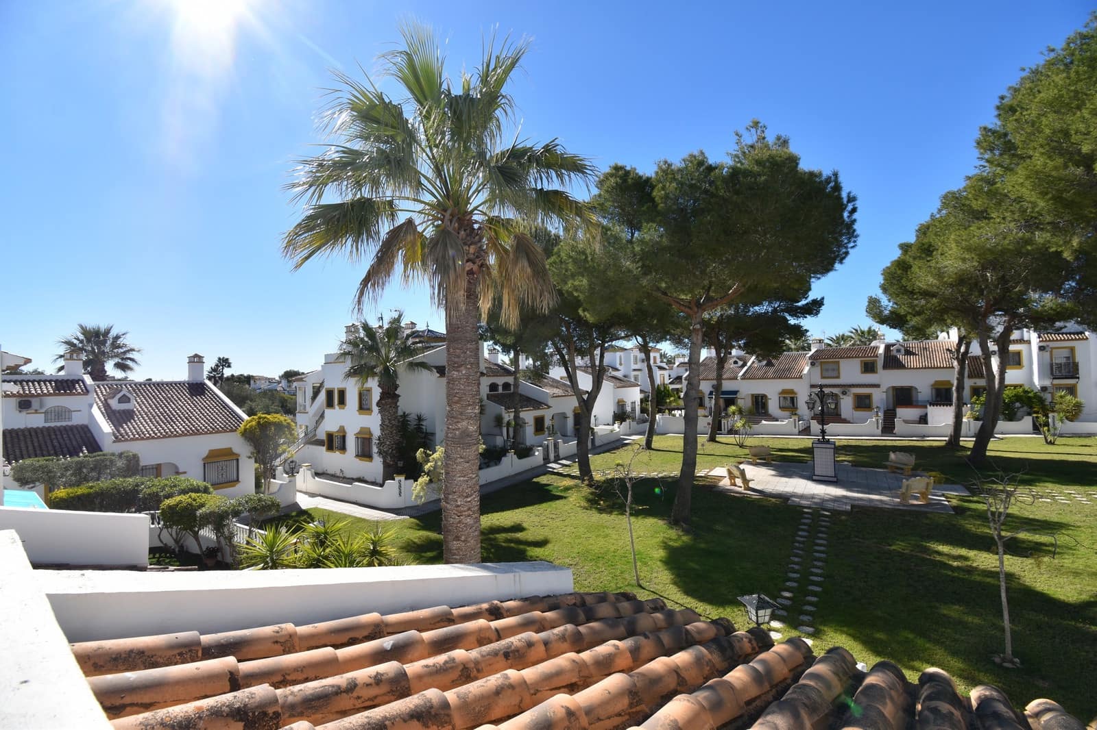 2 bedroom Bungalow for sale in Villamartin with pool - € 219,999 (Ref: 9738030)