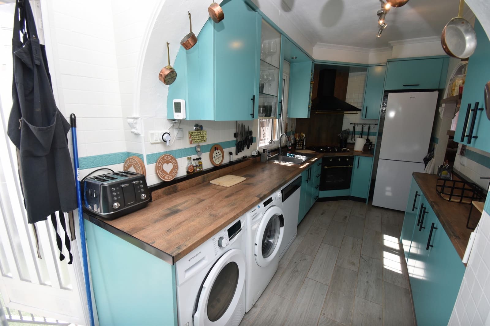 3 bedroom Villa for sale in Bigastro with pool - € 279,950 (Ref: 9741547)