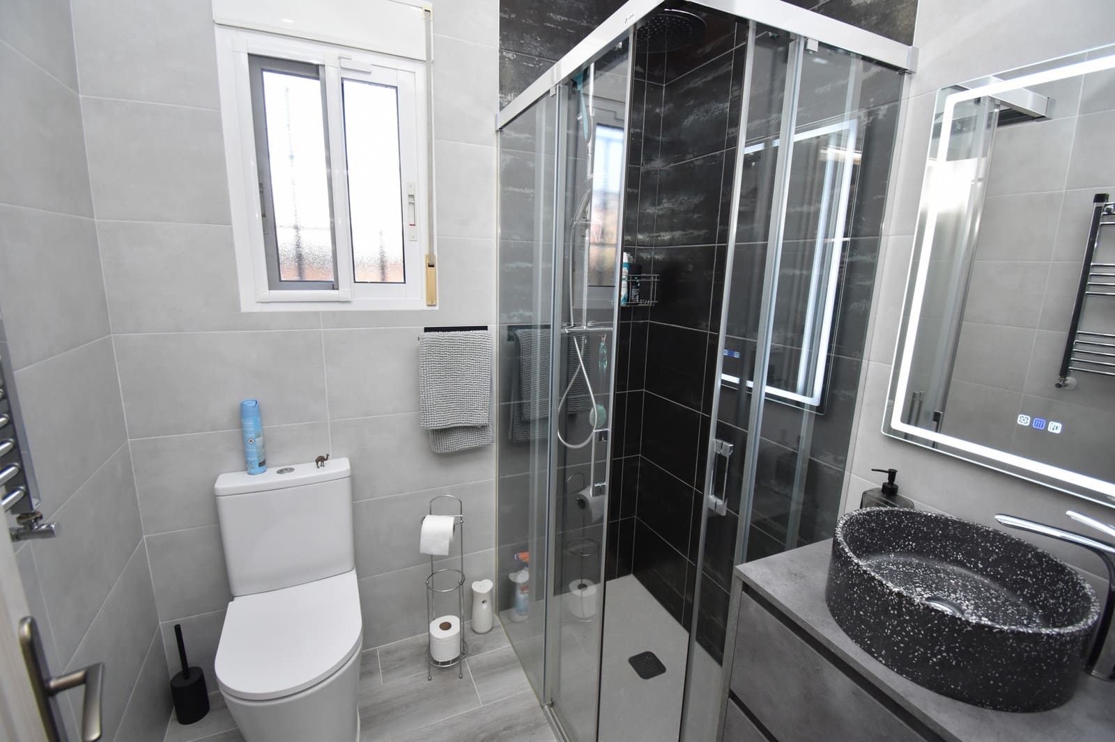 3 bedroom Villa for sale in Bigastro with pool - € 279,950 (Ref: 9741547)