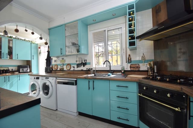 Chalet de 3 habitaciones en Bigastro en venta con piscina - 279.950 € (Ref: 9741547)