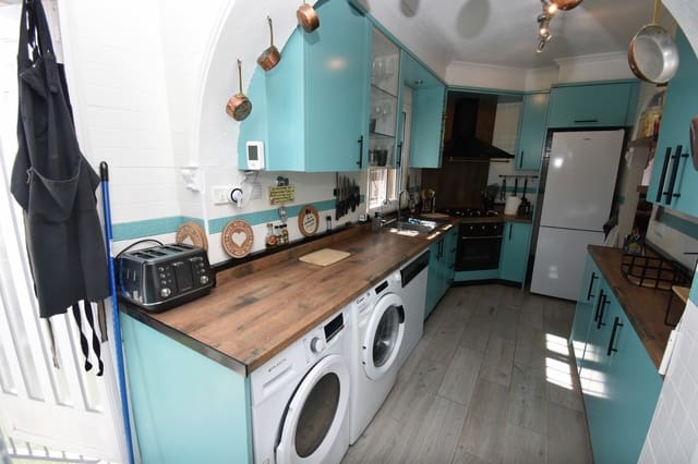 Chalet de 3 habitaciones en Bigastro en venta con piscina - 279.950 € (Ref: 9741547)