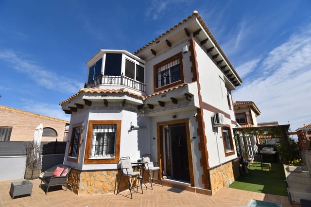 Chalet de 3 habitaciones en Bigastro en venta con piscina - 279.950 € (Ref: 9741547)