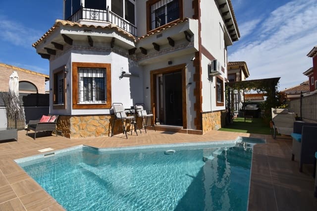 Chalet de 3 habitaciones en Bigastro en venta con piscina - 279.950 € (Ref: 9741547)