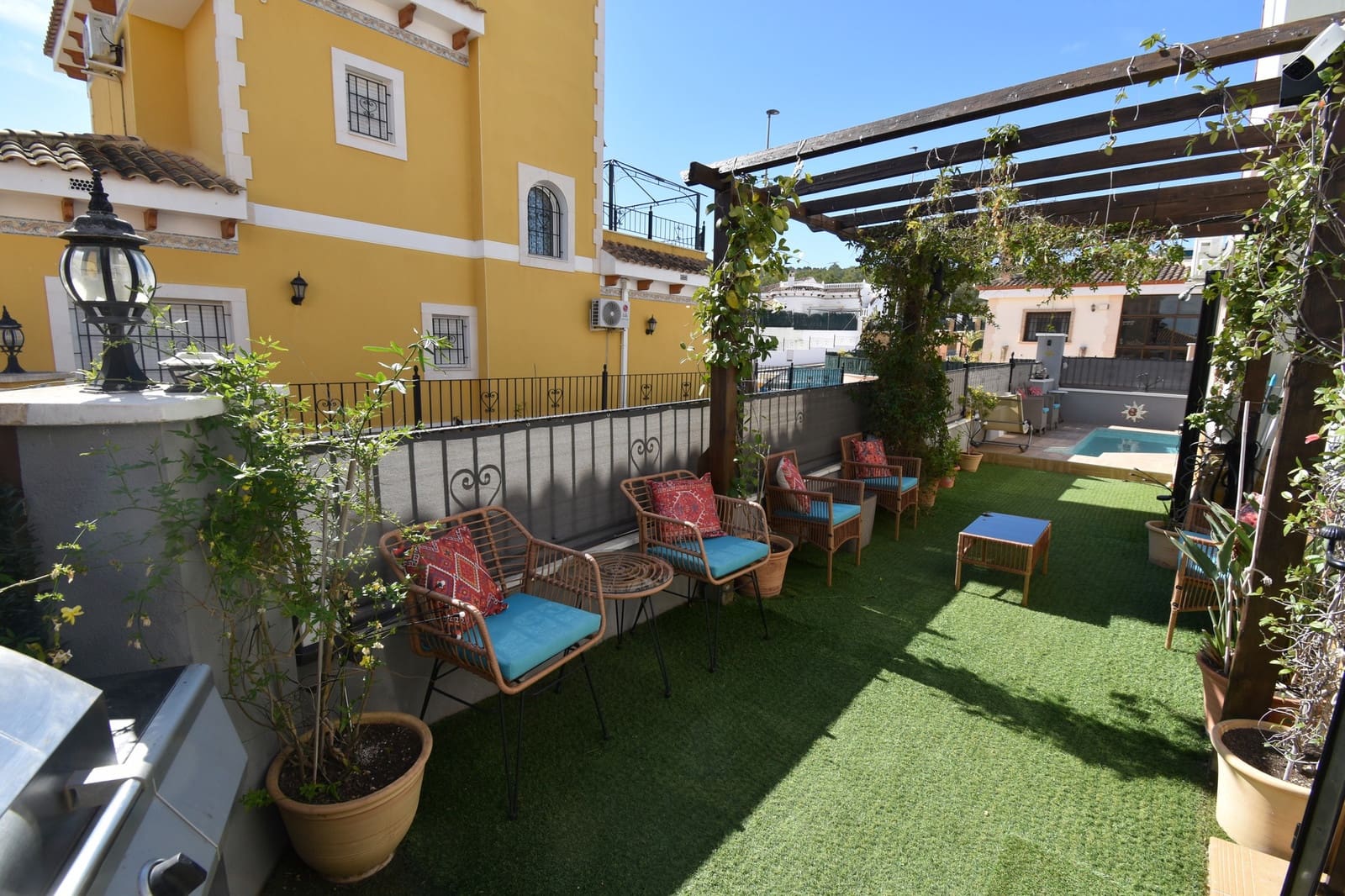 3 bedroom Villa for sale in Bigastro with pool - € 279,950 (Ref: 9741547)