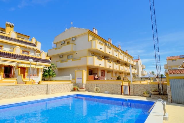 Ático de 2 habitaciones en Playa Flamenca, Orihuela en venta con piscina - 149.995 € (Ref: 9741548)