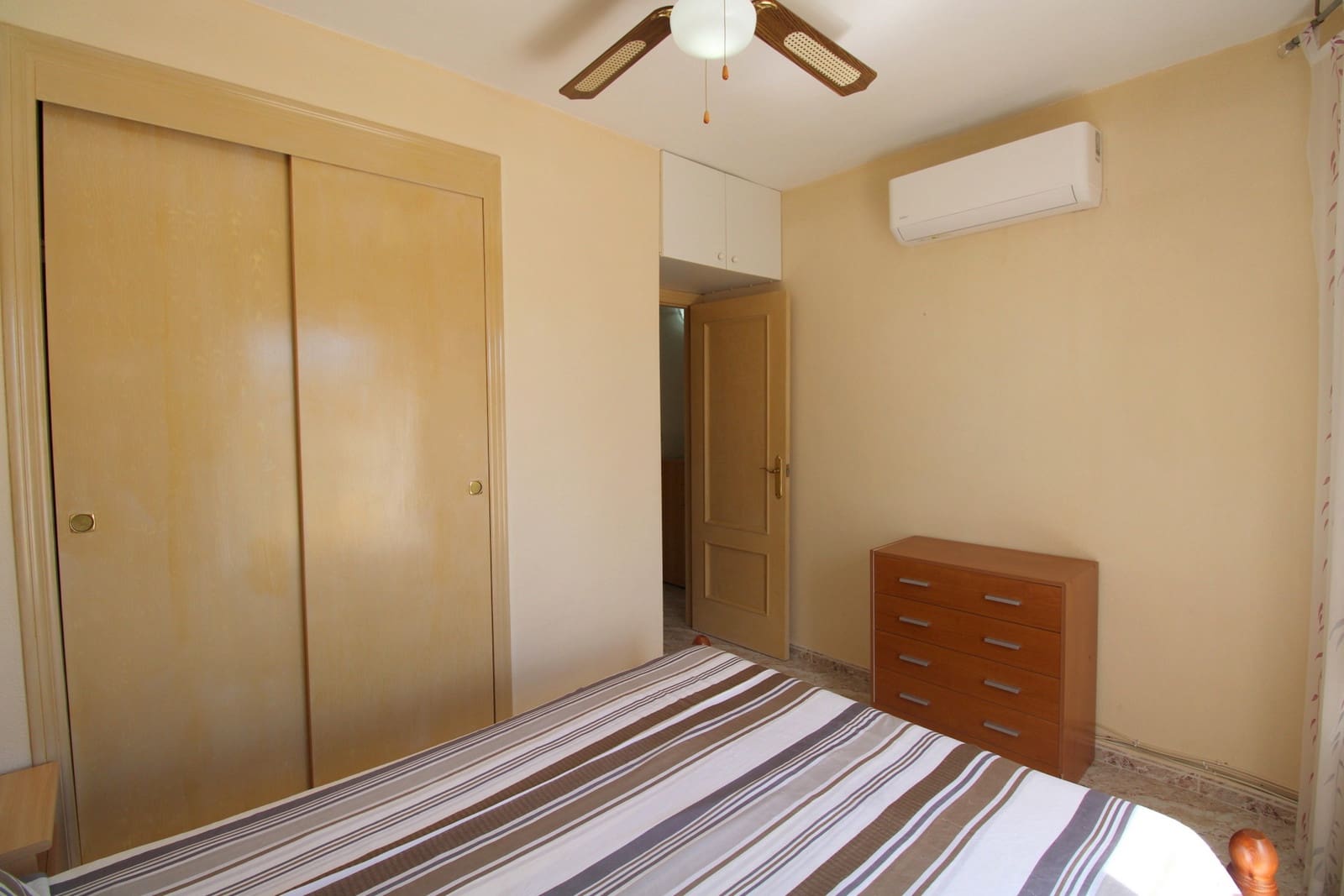 Casa de 2 habitaciones en Cabo Roig en venta con piscina - 173.500 € (Ref: 9751678)