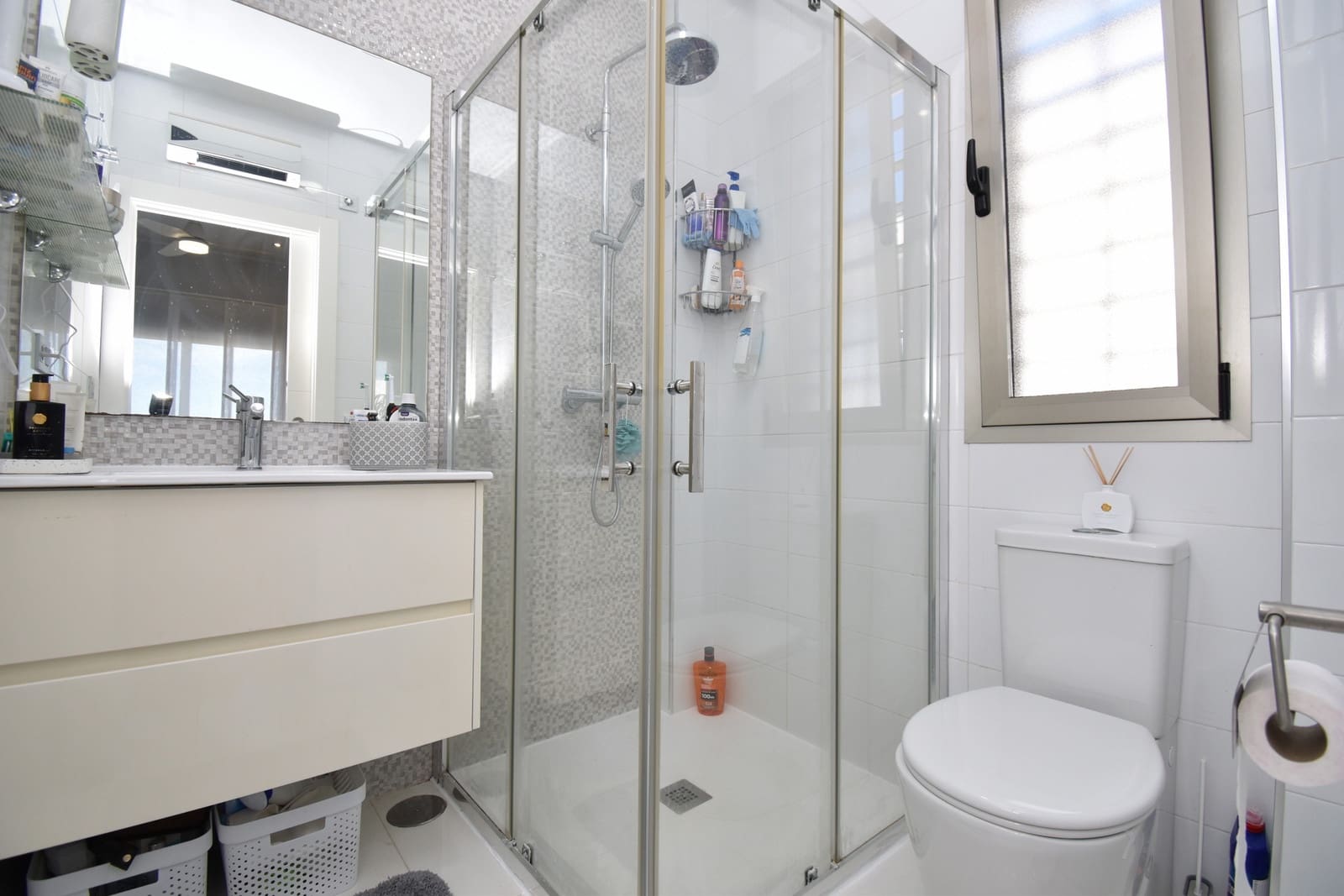 3 makuuhuone Huvila myytävänä paikassa Villamartin mukana uima-altaan - 460 000 € (Ref: 9751679)