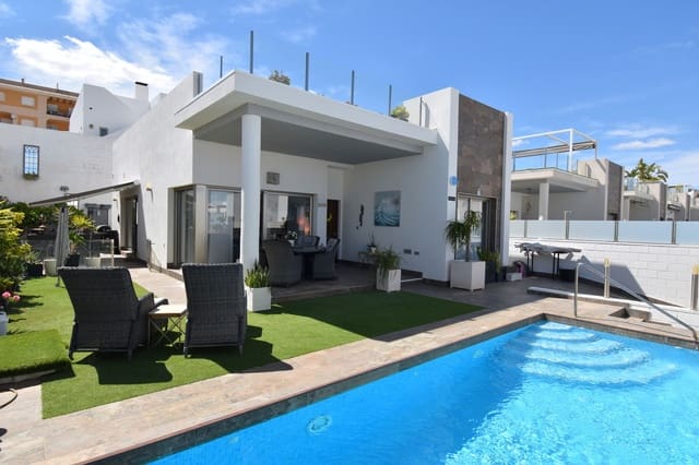 3 makuuhuone Huvila myytävänä paikassa Villamartin, Orihuela mukana uima-altaan - 460 000 € (Ref: 9751679)